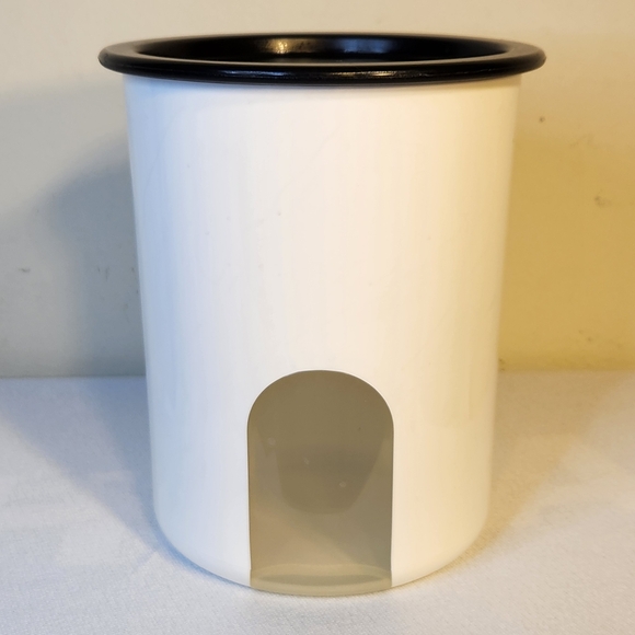 Vintage Tupperware One Touch Canister #2422B-4 With Black Lid #2423C-1 - Picture 1 of 10